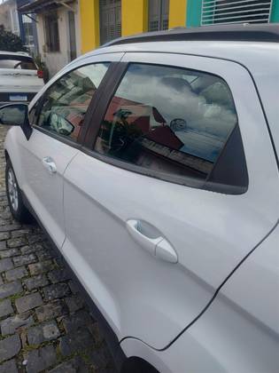 FORD ECOSPORT 1.5 TI-VCT FLEX SE AUTOMÁTICO